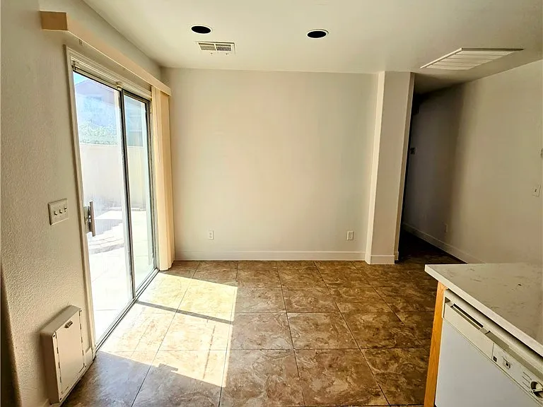 7858 Warwickshire Way — Photo 37