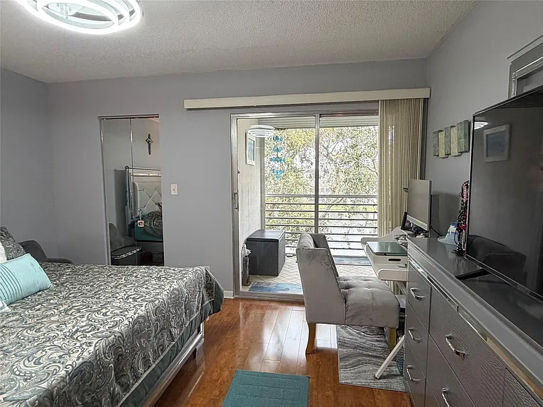 2304 Lucaya Ln #L4 — Photo 40