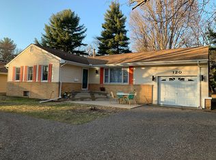 120 Circle Dr, Springfield, IL 62703