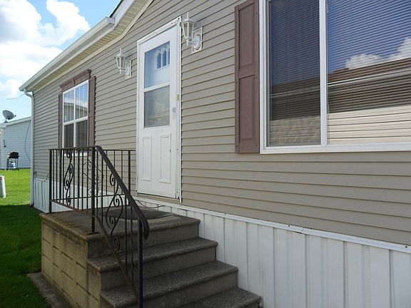 4th image of 896 W Aspen Dr