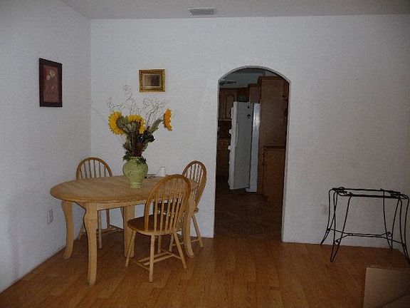 5th image of 1110 Askin St