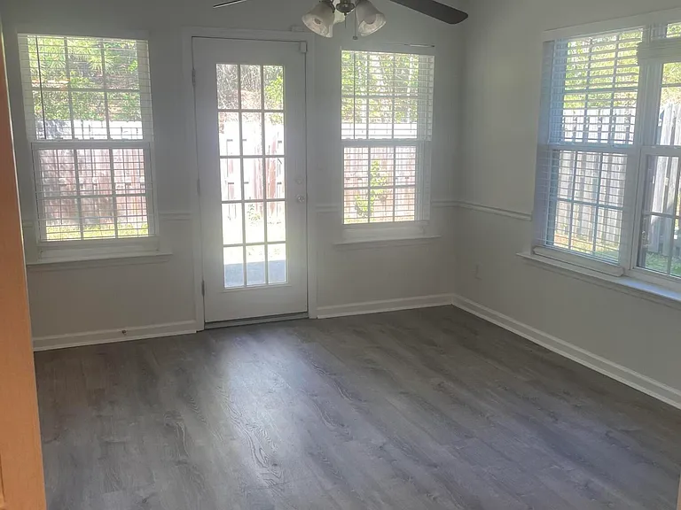 605 Goodale Ln — Photo 8