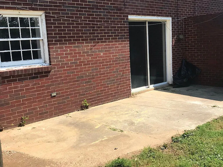 3437 Malabu Cir #B — Photo 32