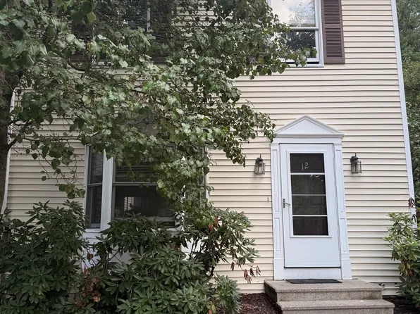 116 Eaglesmere Cir APT 12, East Stroudsburg, PA 18301