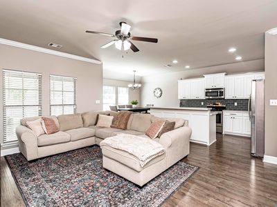 9166 Cypress Lake Dr, Denham Springs, LA, 70726