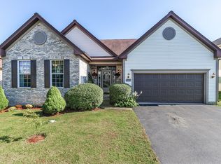 1717 Pin Oak Ln, Elgin, IL 60120