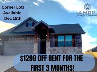 207 SW Vicki St, Gentry, AR 72734