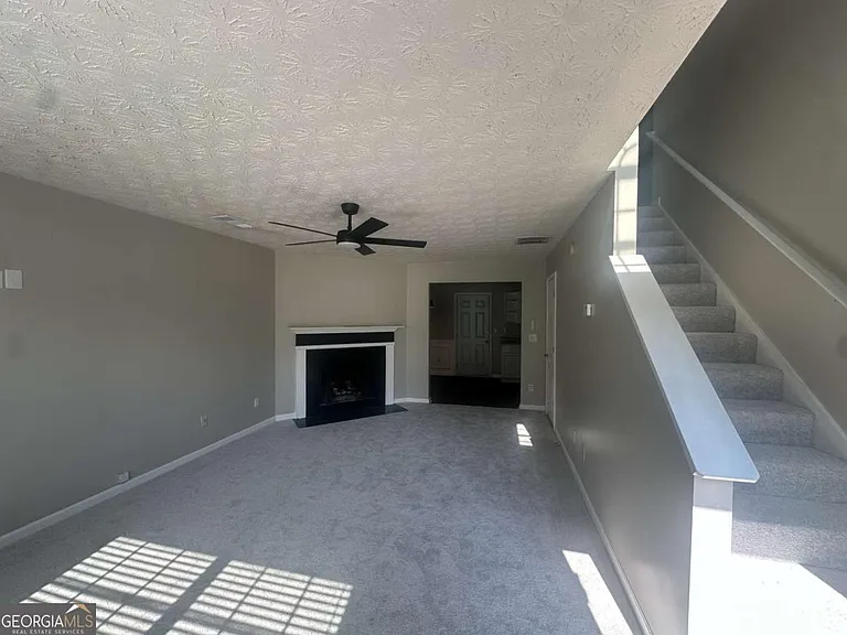 7467 Petunia Dr — Photo 3