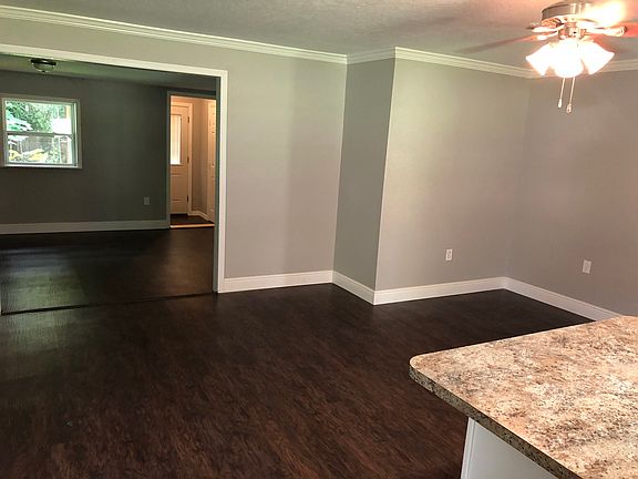 3rd image of 1523 NE 22nd St