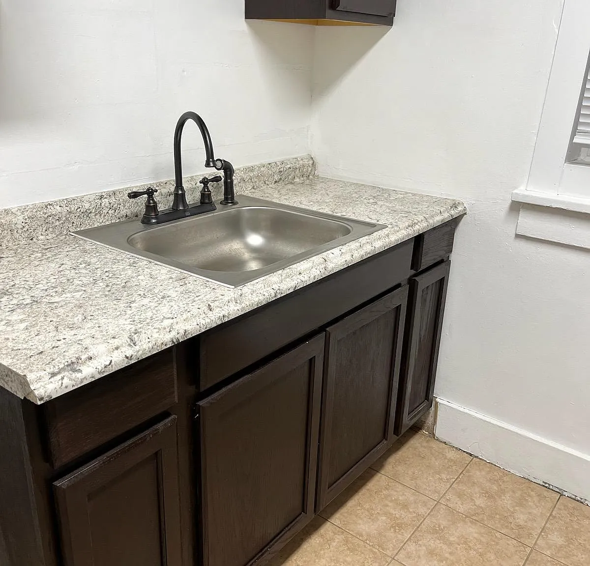2 bed, 650 sqft, $1,775 — Photo 3