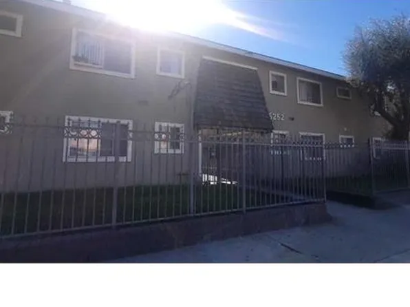 15252 Nordhoff St #3, North Hills, CA 91343