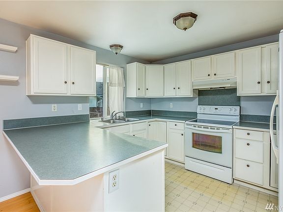 3rd image of 16229 Curry Ct SE