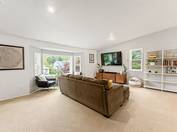 4th image of 6213 SW 33rd Pl