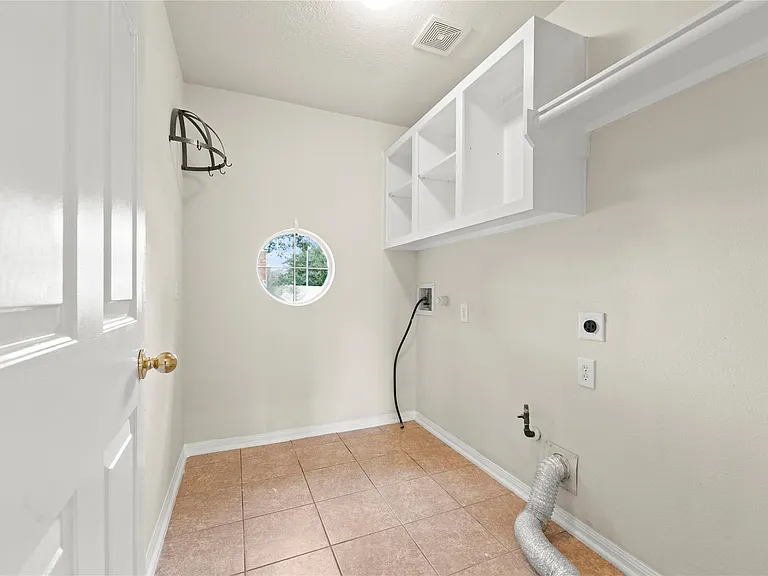 6411 Briar Moss Ln — Photo 12
