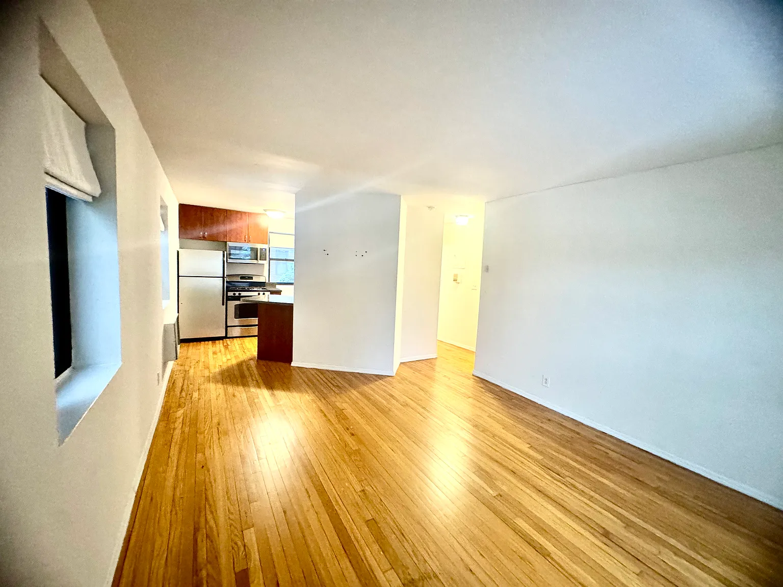 42nd Ave, Bayside — Photo 4