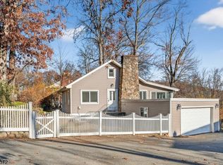 83 Lakeview Ave, Ringwood Boro, NJ 07456