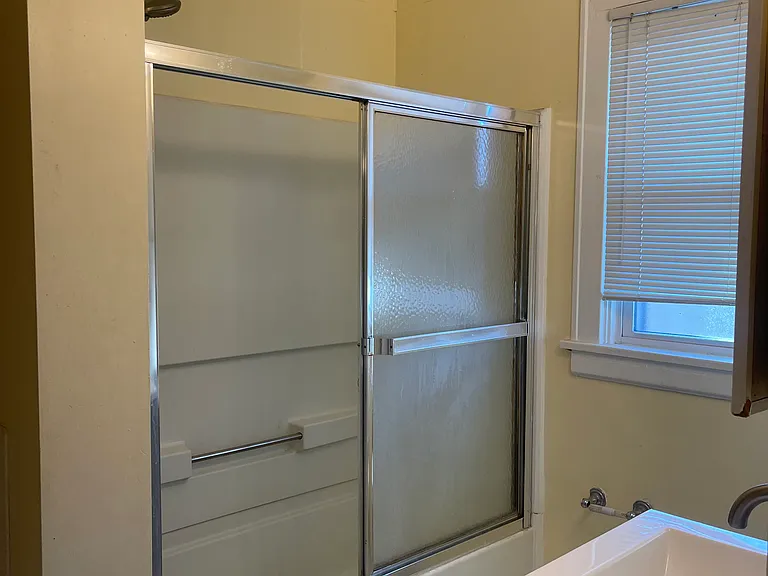 1815 Garden Ln — Photo 12