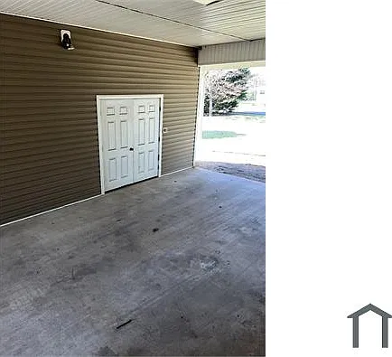 1836 Middle Rd — Photo 11
