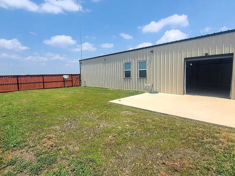 1889 County Road 487 — Photo 4