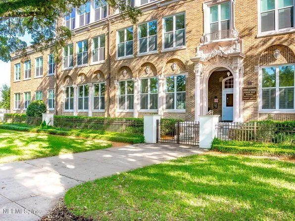 2525 College St, Jacksonville, FL
