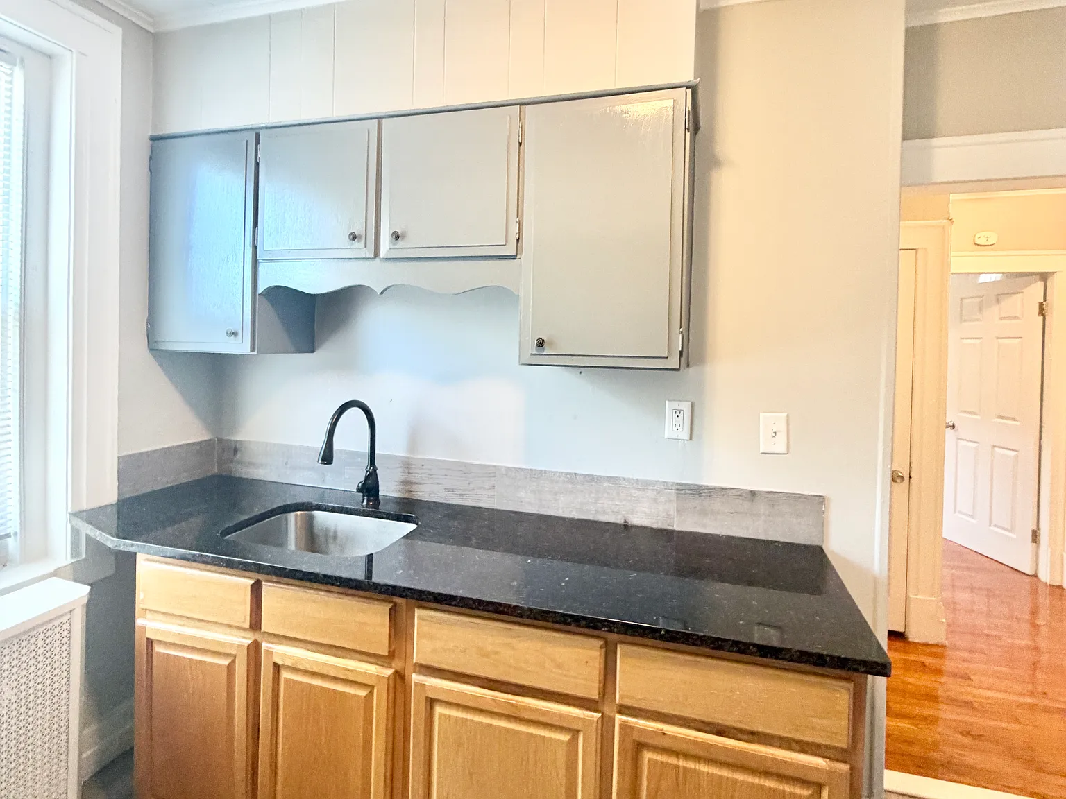 1 bed, 700 sqft, $1,525 — Photo 2