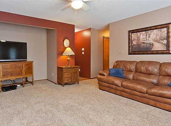 5th image of 7028 Oakwood Dr
