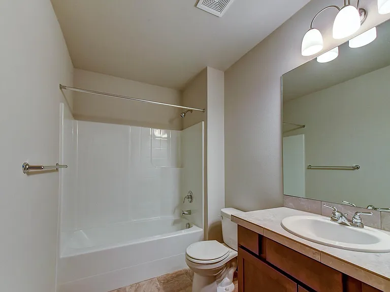 Silver Creek Apartment Homes — Photo 20