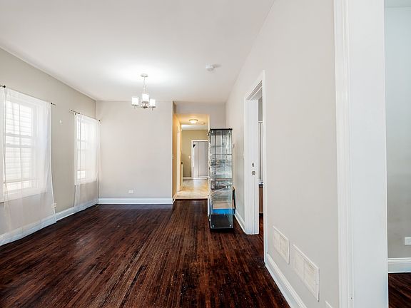 5th image of 4825 W 28th St