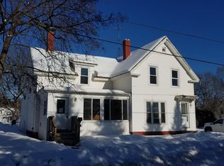 38 Prospect St, Skowhegan, ME 04976