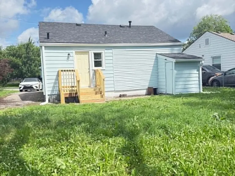 1022 Stanley Ave — Photo 12