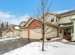 1472 Golfview Dr, Glendale Heights, IL 60139