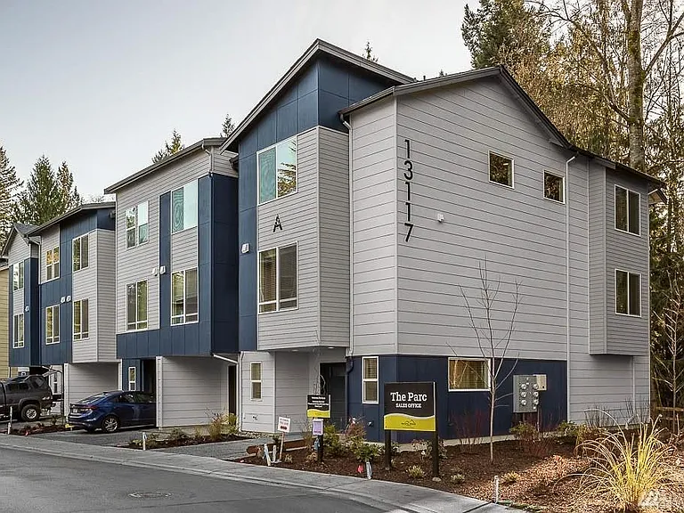 13117 3rd Ave SE #B1 — Photo 2