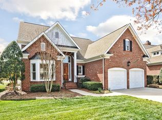 5621 Fairway View Dr, Charlotte, NC 28277