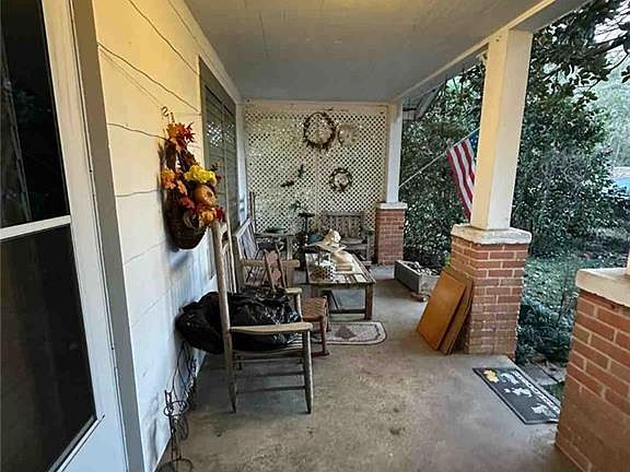 2nd image of 4225 Greaves Rd