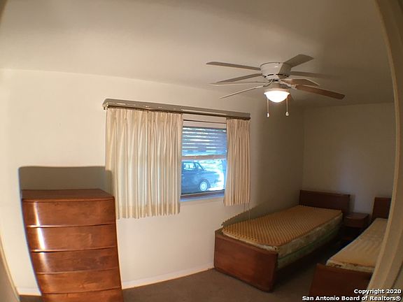 2nd image of 3323 Nantucket Dr