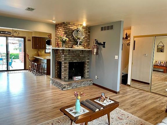 5th image of 413 Palmor Dr