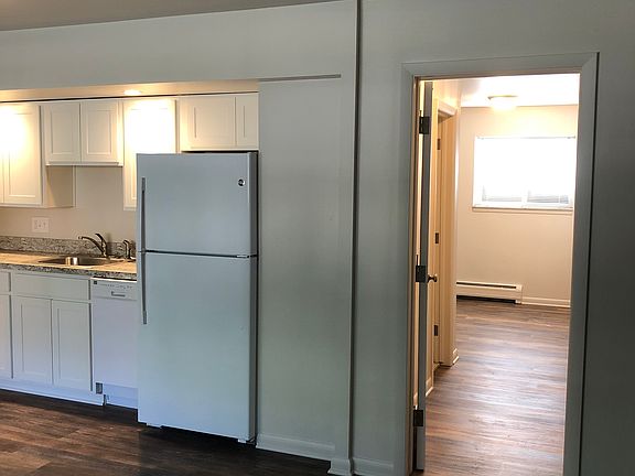 5th image of 619 Oak St #1