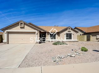 832 N Falcon Dr, Gilbert, AZ 85234