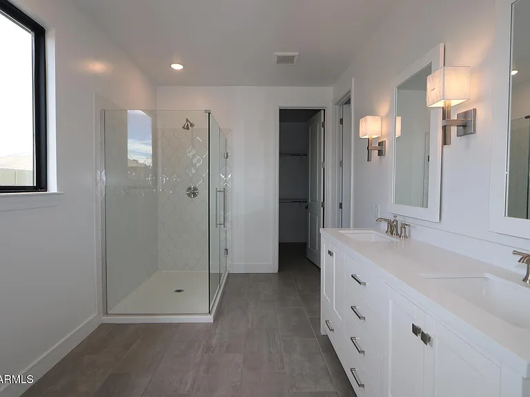 1063 E Zion Way — Photo 17