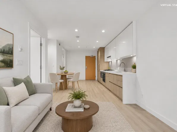6080 McKay Ave #404, Burnaby, BC V5H 4L6