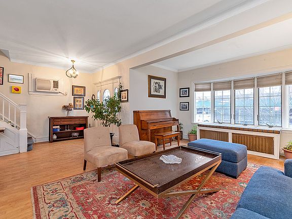 3rd image of 45-21 168th St