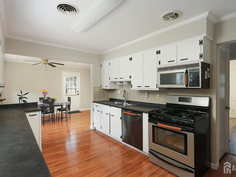 1st image of 26 Lynn Ave