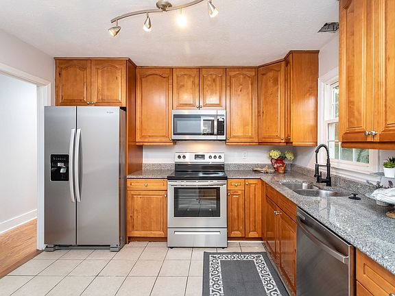5th image of 6190 W Donnagail Dr
