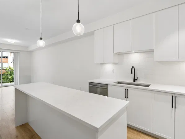 7506 199a St #326, Langley, BC V2Y 3G1