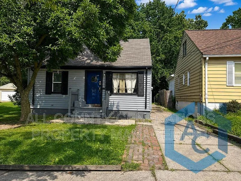 3 bed, 1.0 bath, 1170 sqft, $1,250 — Photo 2