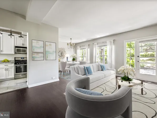3580 Martha Custis Dr, Alexandria, VA 22302