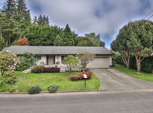 3575 Ash St, North Bend, OR 97459