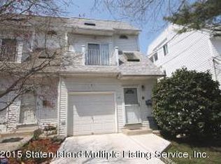 73 Tompkins Cir, Staten Island, NY 10301