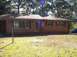 1514 Ridgewood Dr, Griffin, GA 30223