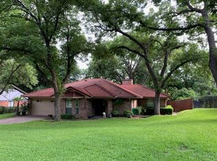 8917 Van Deman Dr, Fort Worth, TX 76116